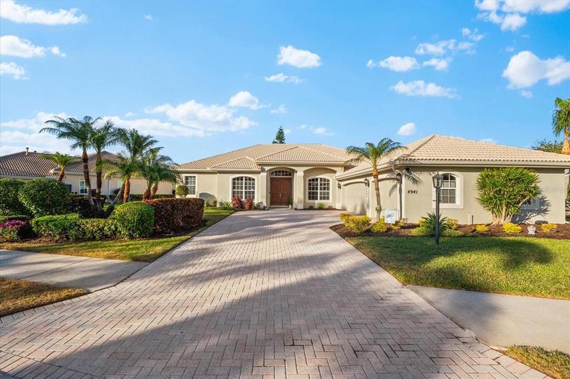 Picture of 4941 Bridgehampton Boulevard, Sarasota FL 34238