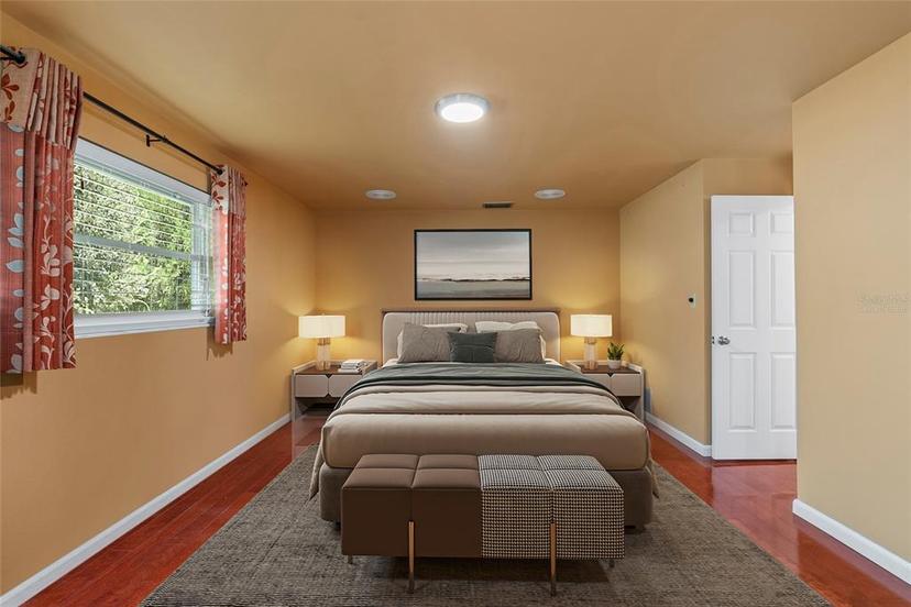 Picture of 1903 Oro Court, Clearwater FL 33764