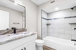 Picture of 1304 NE 5Th Avenue, Crystal River, FL 34428