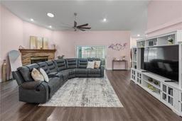Picture of 657 Hunters Run Boulevard, Lakeland, FL 33809