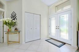 Picture of 523 Park Estates Square, Venice, FL 34293