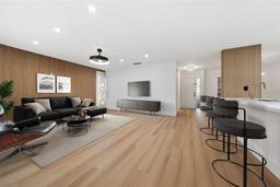 Picture of 2321 Beneva Terrace Unit 2288, Sarasota, FL 34232