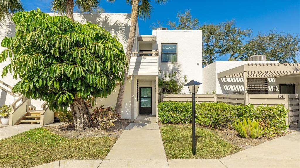 Picture of 307 Timberlake Drive Unit 307, Bradenton, FL 34210
