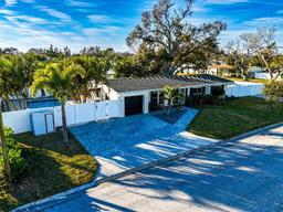 Picture of 4292 Maple Street Ne, St Petersburg, FL 33703