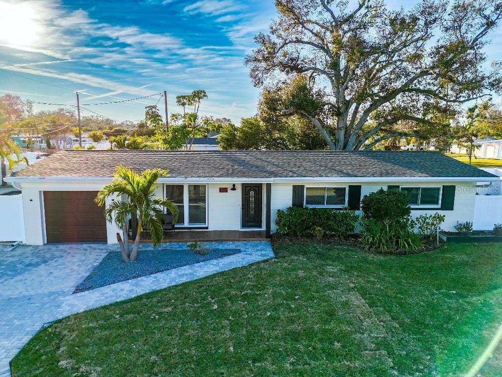 Picture of 4292 Maple Street Ne, St Petersburg, FL 33703
