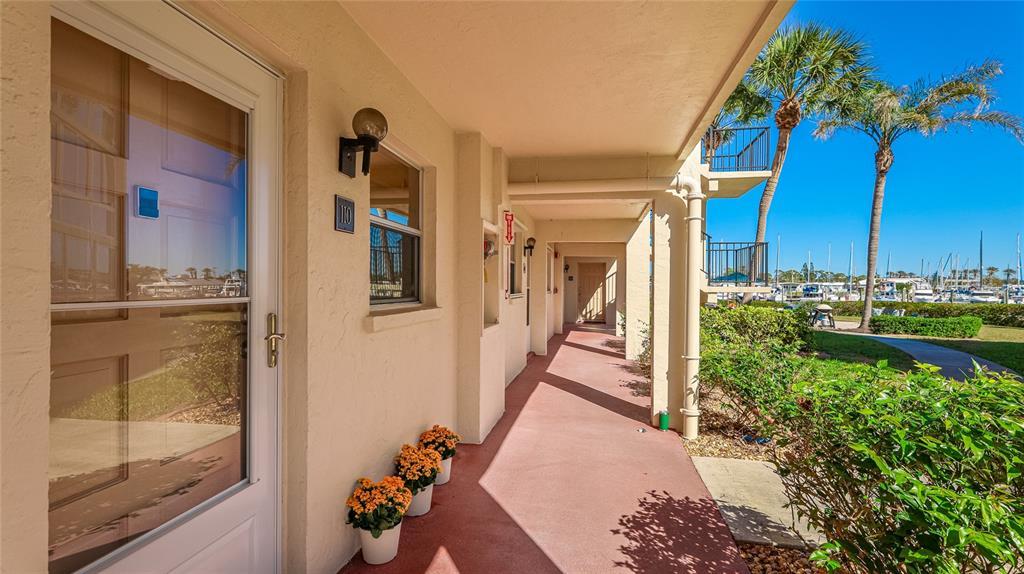 Picture of 260 Santa Maria Street Unit 110, Venice, FL 34285