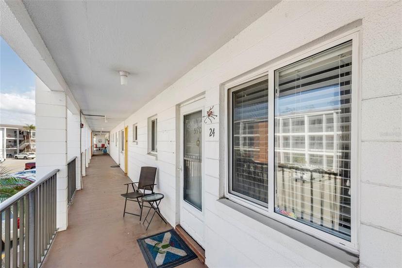 Picture of 5903 Canal Drive Unit I24, Bradenton FL 34207