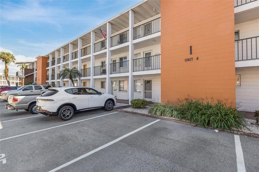 Picture of 5903 Canal Drive Unit I24, Bradenton FL 34207