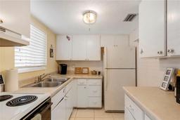 Picture of 5903 Canal Drive Unit I24, Bradenton, FL 34207
