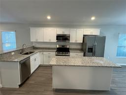 Picture of 412 Avenue M Ne, Winter Haven, FL 33881