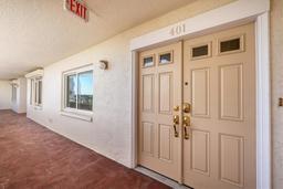 Picture of 550 W Flamingo Unit 401, Venice, FL 34285