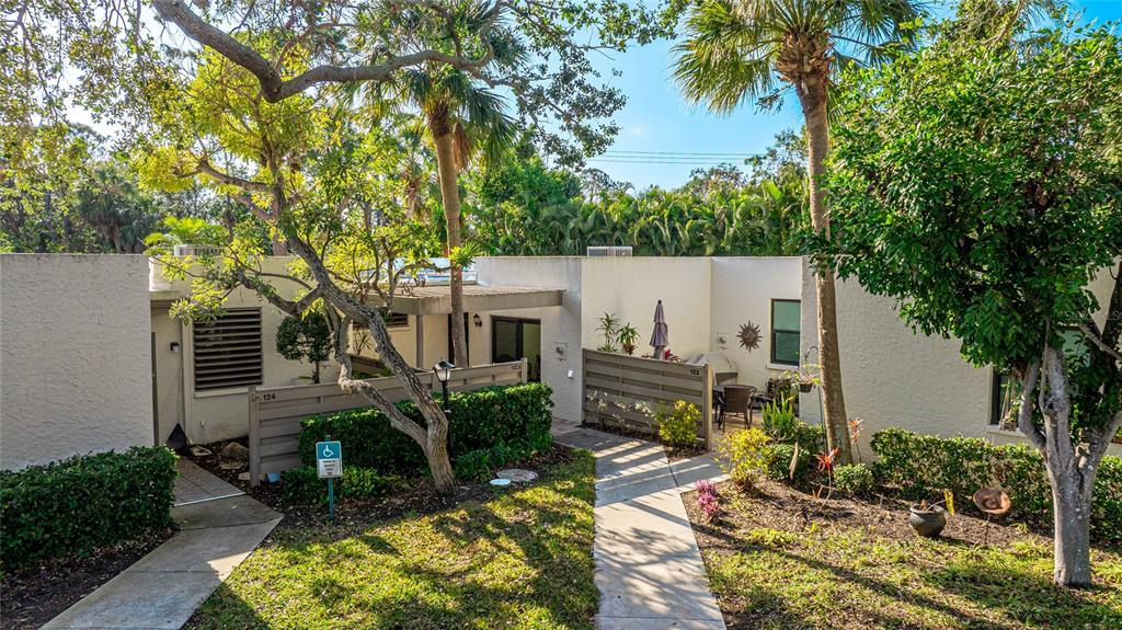 Picture of 123 Pinehurst Drive, Bradenton, FL 34210
