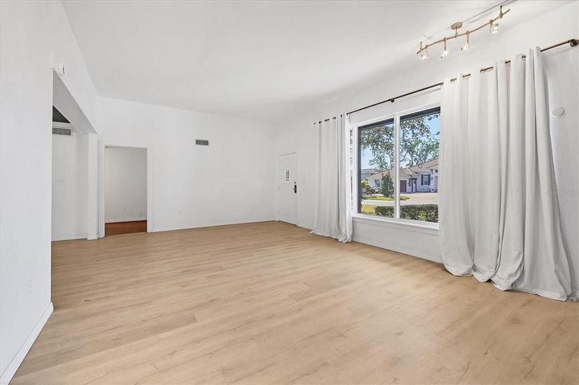 Picture of 1509 Flower Drive, Sarasota FL 34239