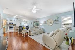 Picture of 893 Fenwick Loop, The Villages, FL 32163