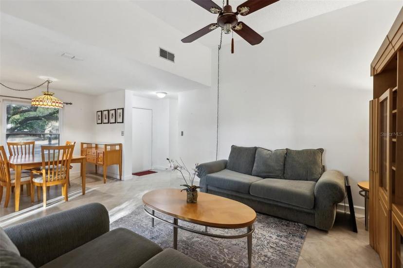 Picture of 600 Cranes Way Unit 206, Altamonte Springs FL 32701