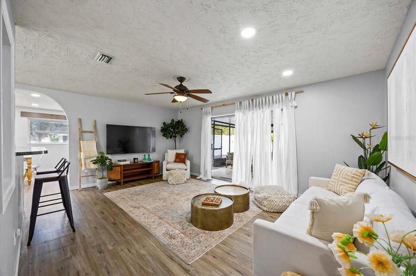 Picture of 1507 Pine Lake Drive, Tampa FL 33612