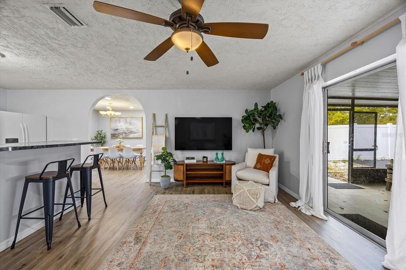 Picture of 1507 Pine Lake Drive, Tampa FL 33612