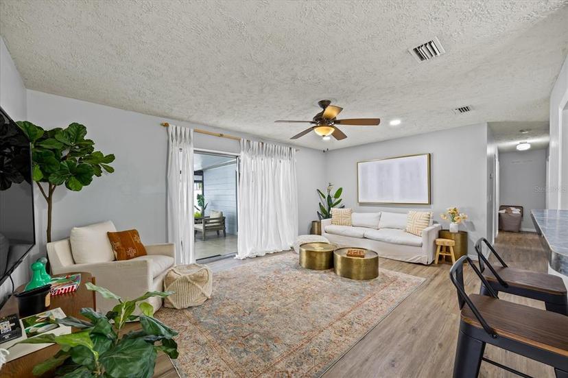 Picture of 1507 Pine Lake Drive, Tampa FL 33612