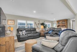 Picture of 355 King Palm Street, Largo, FL 33778