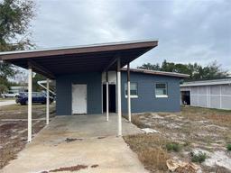Picture of 1121 Oakland Drive, Tavares, FL 32778