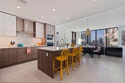 Picture of 301 1St Street S Unit 1404, St Petersburg, FL 33701