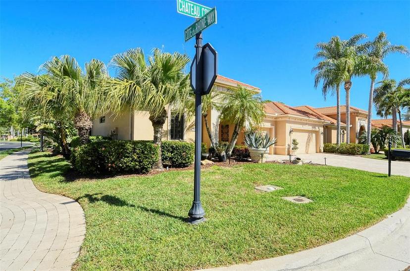 Picture of 5118 Chateau Court, Sarasota FL 34238