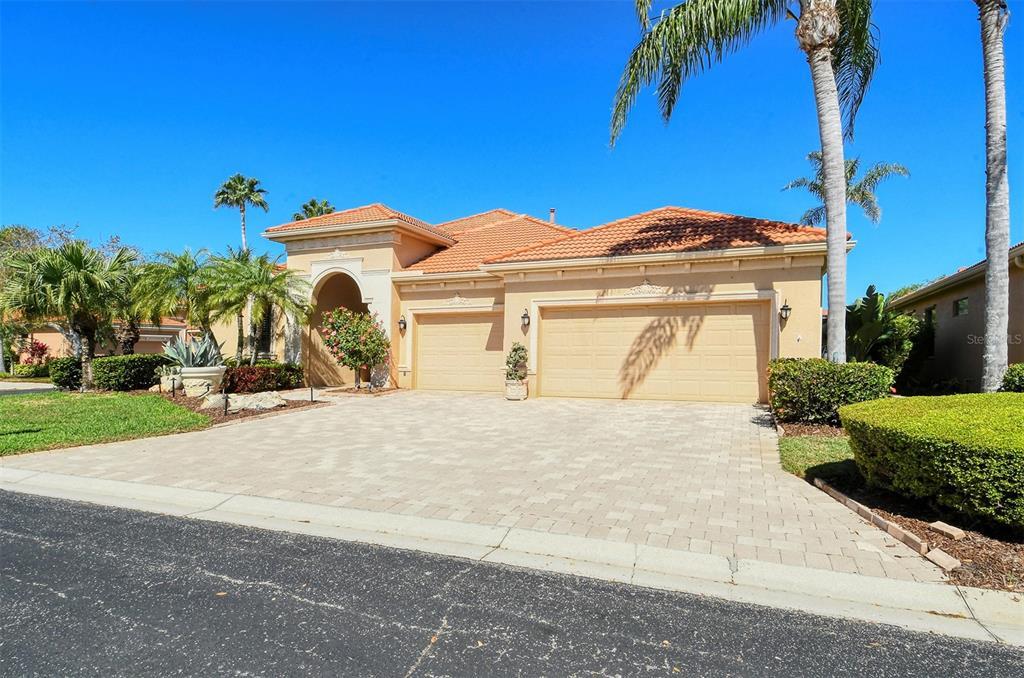 Picture of 5118 Chateau Court, Sarasota, FL 34238