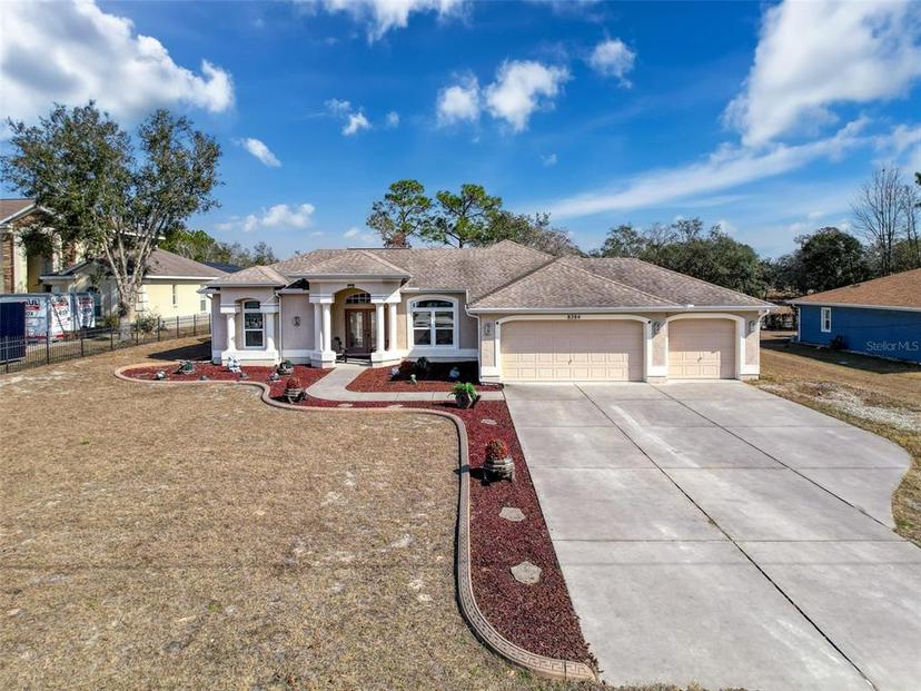 Picture of 8284 Cockatoo Rd, Weeki Wachee FL 34613