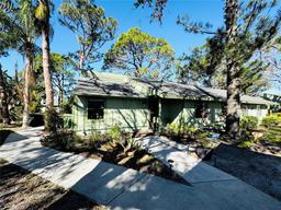 Picture of 5036 Barrington Circle Unit 2401, Sarasota, FL 34234