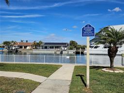 Picture of 4900 38Th Way S Unit 201, St Petersburg, FL 33711