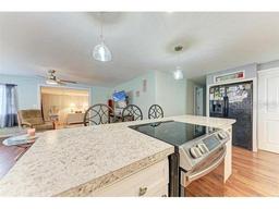Picture of 921 Faith Circle E Unit 40, Bradenton, FL 34212