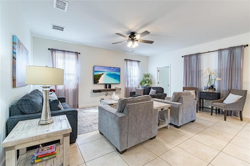 Picture of 9024 Shadow Mountain Street, Davenport FL 33896