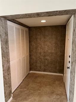 Picture of 6038 Red Maple Road Unit 1003, Bradenton, FL 34210