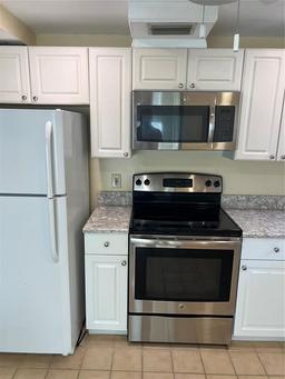Picture of 6038 Red Maple Road Unit 1003, Bradenton, FL 34210