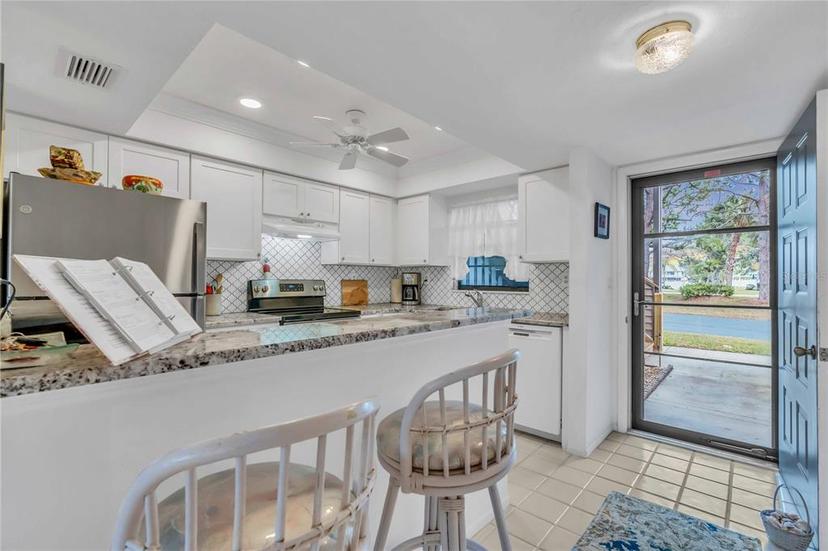 Picture of 927 Capri Isles Boulevard Unit 7, Venice FL 34292
