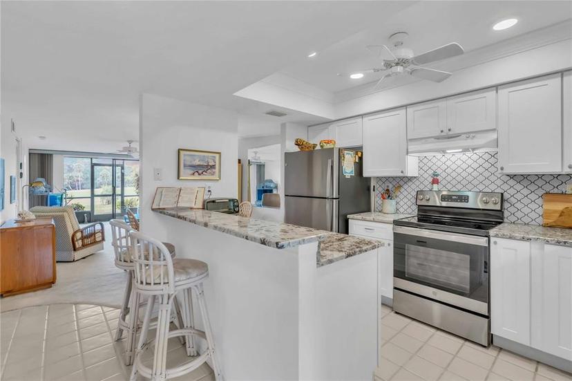 Picture of 927 Capri Isles Boulevard Unit 7, Venice FL 34292