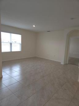 Picture of 522 Noble Avenue, Davenport, FL 33837