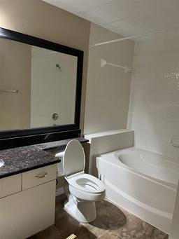 Picture of 5548 Metrowest Boulevard Unit 101, Orlando, FL 32811