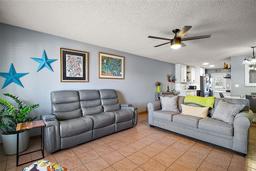 Picture of 30215 Tavares Ridge Boulevard Unit 11, Tavares, FL 32778