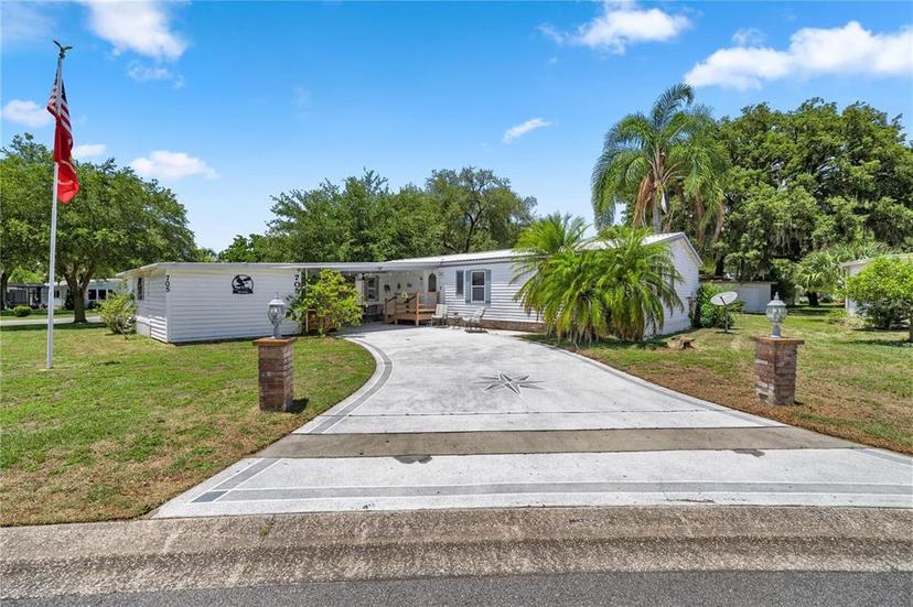 Picture of 705 Devon Drive, The Villages FL 32159