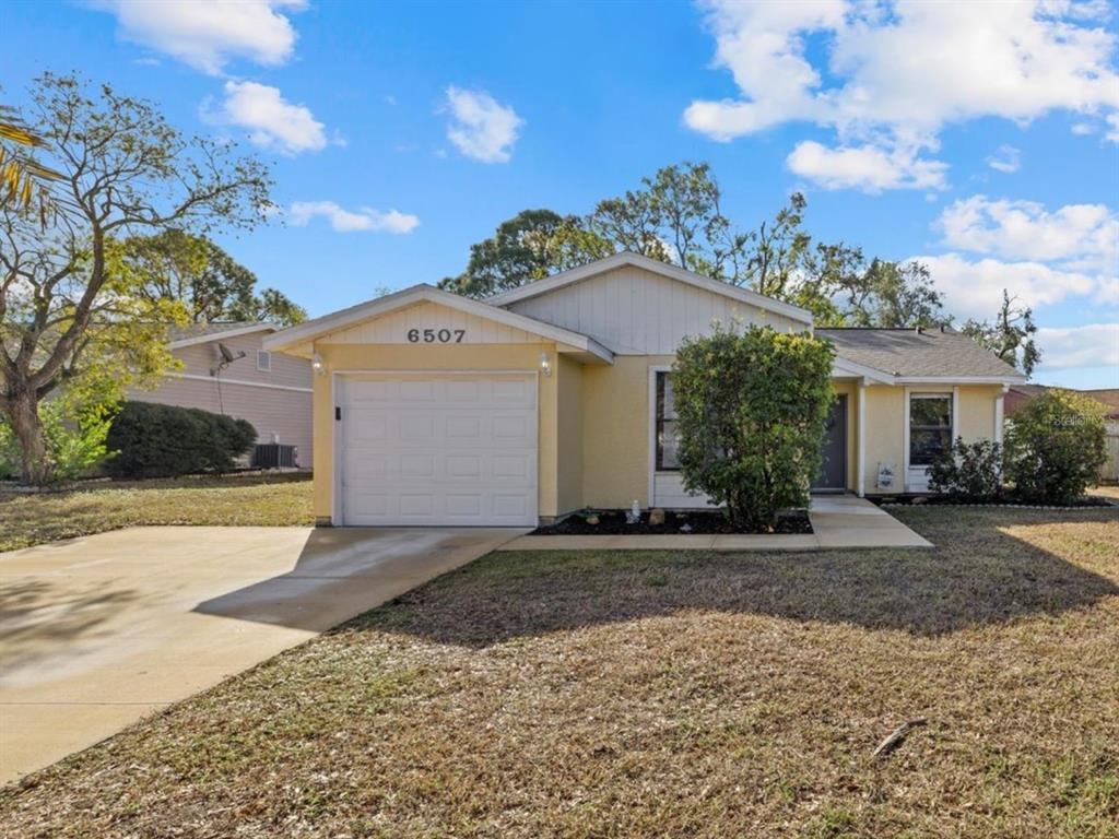 Picture of 6507 36Th Avenue Drive W, Bradenton, FL 34209