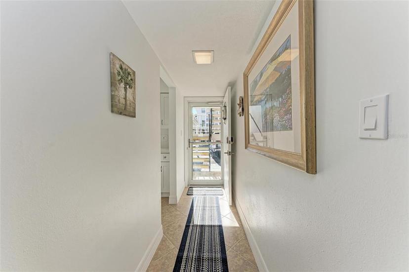 Picture of 110 Vista Hermosa Circle Unit 102B, Sarasota FL 34242