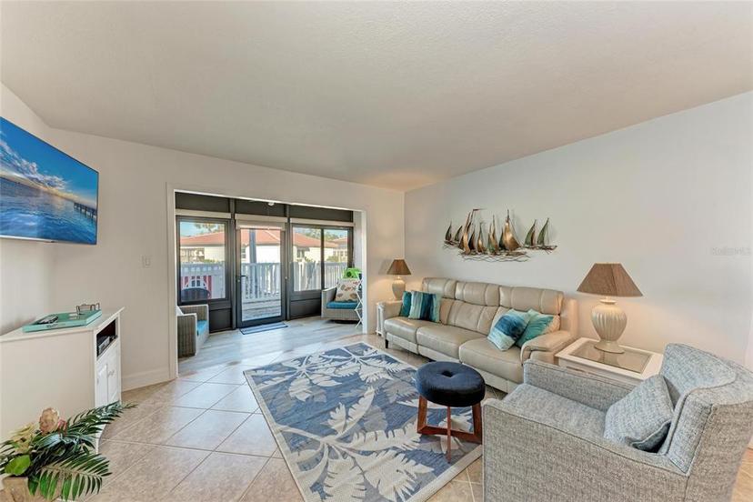 Picture of 110 Vista Hermosa Circle Unit 102B, Sarasota FL 34242