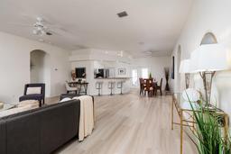 Picture of 351 46Th Avenue N, St Petersburg, FL 33703
