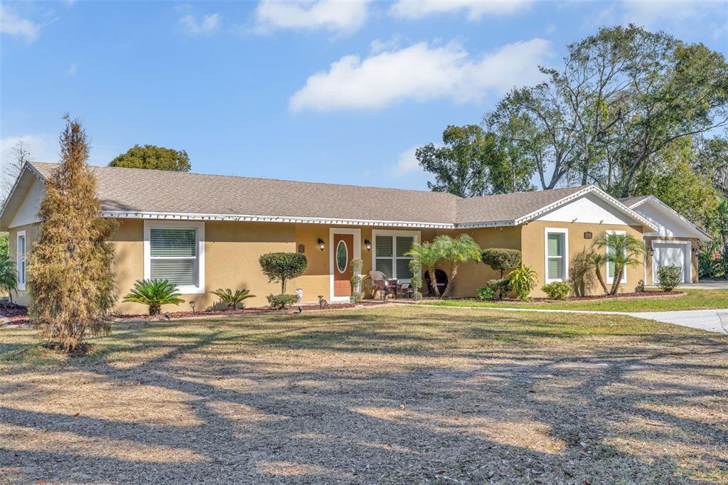 Picture of 3906 Bloomingdale Avenue, Valrico, FL 33596