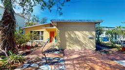 Picture of 830 S Davis Boulevard, Tampa, FL 33606