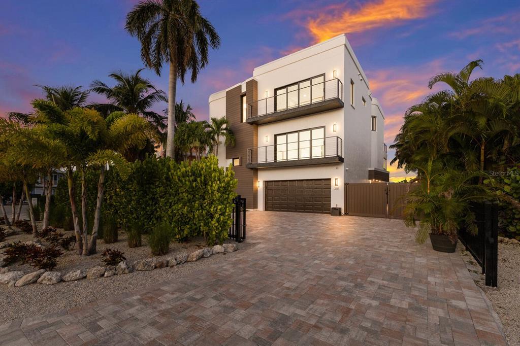 Picture of 201 N Harbor Drive, Holmes Beach, FL 34217