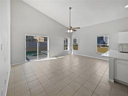 Picture of 812 Lockbreeze Drive, Davenport, FL 33897