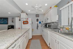 Picture of 3206 Ramblewood Drive N Unit 18D, Sarasota, FL 34237