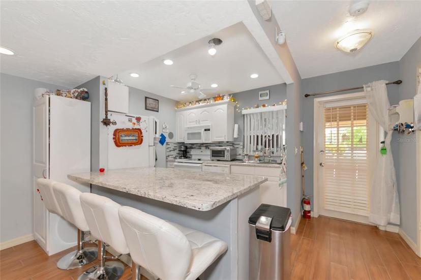 Picture of 3206 Ramblewood Drive N Unit 18D, Sarasota FL 34237